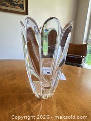 MaxSold Auction: Clear Crystal Tulip-Style Small Vase, Signed Maker's Mark - Thousand Oaks (California, USA) PARTNER MANAGED Estate Sale Online Auction - Camino Roberto