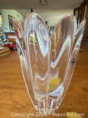 MaxSold Auction: Clear Crystal Tulip-Style Small Vase, Signed Maker's Mark - Thousand Oaks (California, USA) PARTNER MANAGED Estate Sale Online Auction - Camino Roberto