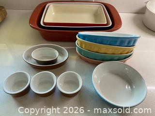 MaxSold Auction: Colorful Ceramic Bake Stoneware Collection  - Thousand Oaks (California, USA) PARTNER MANAGED Estate Sale Online Auction - Camino Roberto