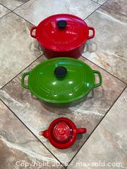 MaxSold Auction: Cuisinart Cast Iron Ovens (2) and Tea Pot - Thousand Oaks (California, USA) PARTNER MANAGED Estate Sale Online Auction - Camino Roberto