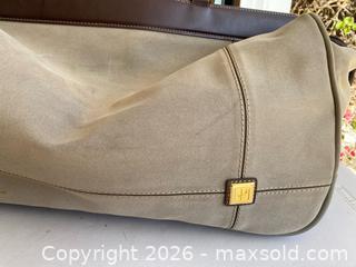 MaxSold Auction: Diane Von Furstenberg Suede Tote Bag, Hartmann Suitcase, & More! - Thousand Oaks (California, USA) PARTNER MANAGED Estate Sale Online Auction - Camino Roberto