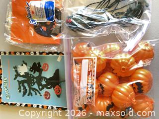 MaxSold Auction: Halloween Decorations  - Thousand Oaks (California, USA) PARTNER MANAGED Estate Sale Online Auction - Camino Roberto