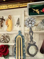 MaxSold Auction: Jewelry Box with Women’s Jewelry  - Thousand Oaks (California, USA) PARTNER MANAGED Estate Sale Online Auction - Camino Roberto