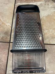 MaxSold Auction: Kitchen Tools Cookie Cutters and More - Thousand Oaks (California, USA) PARTNER MANAGED Estate Sale Online Auction - Camino Roberto