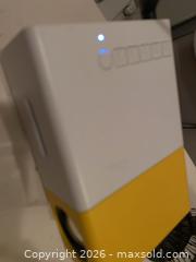 MaxSold Auction: LED Projector, Tracer Artograph Projector, Marbling Kit - Thousand Oaks (California, USA) PARTNER MANAGED Estate Sale Online Auction - Camino Roberto