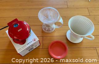 MaxSold Auction: Mini Waffle Maker, Coffee Brewers, Plate - Thousand Oaks (California, USA) PARTNER MANAGED Estate Sale Online Auction - Camino Roberto