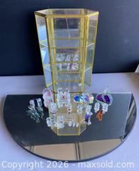 MaxSold Auction: Mirror Glass Mini Curio Cabinet & Crystal and Crystallite Lucite Acrylic Mini Figurines - Thousand Oaks (California, USA) PARTNER MANAGED Estate Sale Online Auction - Camino Roberto
