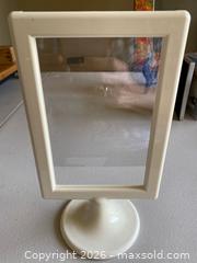 MaxSold Auction: Picture Frames & Easels - Thousand Oaks (California, USA) PARTNER MANAGED Estate Sale Online Auction - Camino Roberto