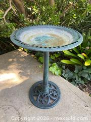 MaxSold Auction: Pure Garden Weather Resistant Resin Birdbath - Thousand Oaks (California, USA) PARTNER MANAGED Estate Sale Online Auction - Camino Roberto