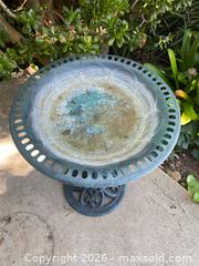 MaxSold Auction: Pure Garden Weather Resistant Resin Birdbath - Thousand Oaks (California, USA) PARTNER MANAGED Estate Sale Online Auction - Camino Roberto