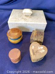 MaxSold Auction: Stone Trinket Boxes  - Thousand Oaks (California, USA) PARTNER MANAGED Estate Sale Online Auction - Camino Roberto