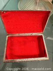 MaxSold Auction: Trinket Boxes Abalone and More  - Thousand Oaks (California, USA) PARTNER MANAGED Estate Sale Online Auction - Camino Roberto