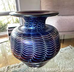 MaxSold Auction: Vijntage Art Glass Vase Signed 1980 - Thousand Oaks (California, USA) PARTNER MANAGED Estate Sale Online Auction - Camino Roberto