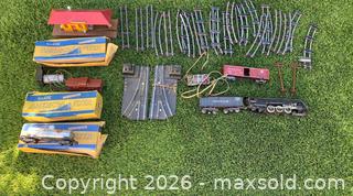 MaxSold Auction: Vintage American Flyer Train Cars & Tracks - Thousand Oaks (California, USA) PARTNER MANAGED Estate Sale Online Auction - Camino Roberto