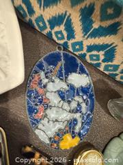 MaxSold Auction: Vintage Collectibles Barrettes Containers More! - Thousand Oaks (California, USA) PARTNER MANAGED Estate Sale Online Auction - Camino Roberto