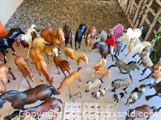 MaxSold Auction: Vintage Large Collection of Breyer Toy Horses - Thousand Oaks (California, USA) PARTNER MANAGED Estate Sale Online Auction - Camino Roberto