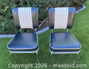 MaxSold Auction: Vintage Retro Dining Chairs - Thousand Oaks (California, USA) PARTNER MANAGED Estate Sale Online Auction - Camino Roberto