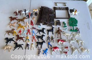 MaxSold Auction: Vintage Roy Rogers Double R Bar Ranch Toy Set - Thousand Oaks (California, USA) PARTNER MANAGED Estate Sale Online Auction - Camino Roberto