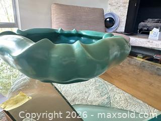 MaxSold Auction: Vintage Stangl Pottery Dish - Thousand Oaks (California, USA) PARTNER MANAGED Estate Sale Online Auction - Camino Roberto