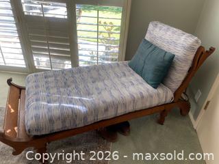 MaxSold Auction: Vintage Style Chaise Lounge - Thousand Oaks (California, USA) PARTNER MANAGED Estate Sale Online Auction - Camino Roberto