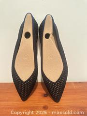 MaxSold Auction: Vintage Women’s Shoes Size 7 and 7.5 - Thousand Oaks (California, USA) PARTNER MANAGED Estate Sale Online Auction - Camino Roberto