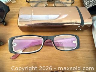 MaxSold Auction: Vintage Women’s Sunglasses Readers Cases - Thousand Oaks (California, USA) PARTNER MANAGED Estate Sale Online Auction - Camino Roberto