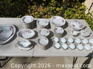 MaxSold Auction: VTG Noritake China Dinnerware Set of 12 in the Gardena Design #3056 - Thousand Oaks (California, USA) PARTNER MANAGED Estate Sale Online Auction - Camino Roberto