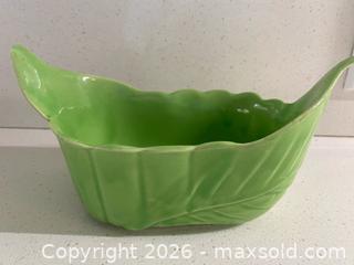 MaxSold Auction: VTG Shawnee USA 439 Ceramic Bowl - Thousand Oaks (California, USA) PARTNER MANAGED Estate Sale Online Auction - Camino Roberto