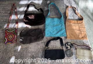 MaxSold Auction: Woman’s Purses - Thousand Oaks (California, USA) PARTNER MANAGED Estate Sale Online Auction - Camino Roberto