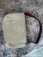 MaxSold Auction: Woman’s Purses - Thousand Oaks (California, USA) PARTNER MANAGED Estate Sale Online Auction - Camino Roberto