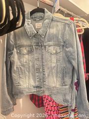 MaxSold Auction: Women’s Clothing  - Thousand Oaks (California, USA) PARTNER MANAGED Estate Sale Online Auction - Camino Roberto