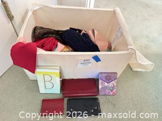 MaxSold Auction: Women’s Fashion Accessories Scarves Gloves More! - Thousand Oaks (California, USA) PARTNER MANAGED Estate Sale Online Auction - Camino Roberto