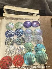 MaxSold Auction: Women’s Jewelry Vintage and More! - Thousand Oaks (California, USA) PARTNER MANAGED Estate Sale Online Auction - Camino Roberto