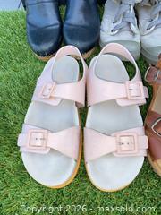 MaxSold Auction: Women’s Sandals & Shoes- Size 7 and 8 - Thousand Oaks (California, USA) PARTNER MANAGED Estate Sale Online Auction - Camino Roberto