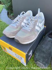 MaxSold Auction: Women’s Shoes & Boots- Size 7 - Thousand Oaks (California, USA) PARTNER MANAGED Estate Sale Online Auction - Camino Roberto