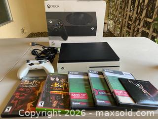 MaxSold Auction: XBOX S Series & Games - Thousand Oaks (California, USA) PARTNER MANAGED Estate Sale Online Auction - Camino Roberto