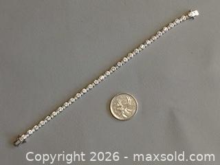 MaxSold Auction: 925 Silver Bracelet with Crystal Glass Bracelet Marked  - Toronto (Ontario, Canada) PARTNER MANAGED Reseller Online Auction - Queen Street West