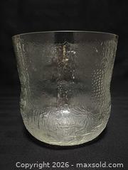 MaxSold Auction: Vintage Arabia Iittala Finland OIVA TOIKKA Fauna Glass Bowl - Toronto (Ontario, Canada) PARTNER MANAGED Reseller Online Auction - Queen Street West