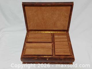 MaxSold Auction: Vintage Italian Made Leather Large 15" Jewelry Box - Toronto (Ontario, Canada) PARTNER MANAGED Reseller Online Auction - Queen Street West