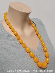MaxSold Auction: Vintage Large 30mm Bakelite Beads Necklace  - Toronto (Ontario, Canada) PARTNER MANAGED Reseller Online Auction - Queen Street West