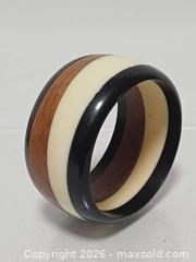 MaxSold Auction: Vintage Retro Wood Resin Stripes Bangle Bracelet  - Toronto (Ontario, Canada) PARTNER MANAGED Reseller Online Auction - Queen Street West