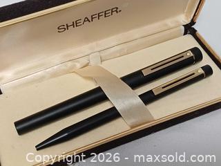 MaxSold Auction: Vintage Sheaffer Targa 1003 Fountain Pen 14K Gold Nib & Ballpoint Pen Set - Toronto (Ontario, Canada) PARTNER MANAGED Reseller Online Auction - Queen Street West