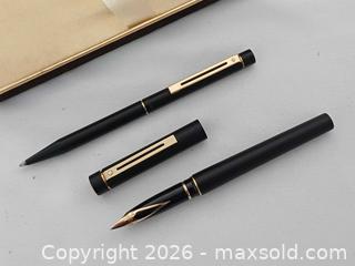 MaxSold Auction: Vintage Sheaffer Targa 1003 Fountain Pen 14K Gold Nib & Ballpoint Pen Set - Toronto (Ontario, Canada) PARTNER MANAGED Reseller Online Auction - Queen Street West