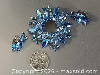 MaxSold Auction: Vintage Sherman Blue & Aurora Borealis Rhinestone Brooch and Earrings Set  - Toronto (Ontario, Canada) PARTNER MANAGED Reseller Online Auction - Queen Street West