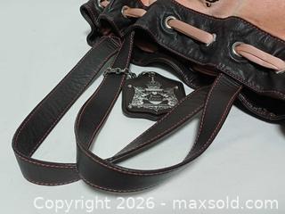 MaxSold Auction: Vintage Y2K JUICY COUTURE Daydreamer Pink Velour Satchel Shoulder Handbag  - Toronto (Ontario, Canada) PARTNER MANAGED Reseller Online Auction - Queen Street West