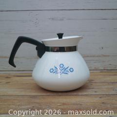 MaxSold Auction: Corningware Cornflower Blue Glass-Ceramic Coffee Pot with Lid - Ottawa (Ontario, Canada) SELLER MANAGED Downsizing Online Auction - Valley Stream Drive (CONDO)