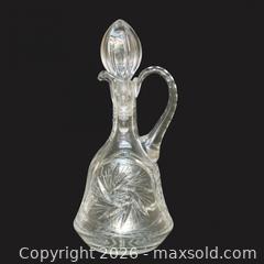 MaxSold Auction: Vintage Clear Cut Crystal Glass Decanter with Starburst Pattern, 12 in - Ottawa (Ontario, Canada) SELLER MANAGED Downsizing Online Auction - Valley Stream Drive (CONDO)