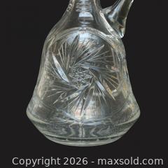 MaxSold Auction: Vintage Clear Cut Crystal Glass Decanter with Starburst Pattern, 12 in - Ottawa (Ontario, Canada) SELLER MANAGED Downsizing Online Auction - Valley Stream Drive (CONDO)