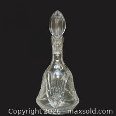 MaxSold Auction: Vintage Clear Cut Crystal Glass Decanter with Starburst Pattern, 12 in - Ottawa (Ontario, Canada) SELLER MANAGED Downsizing Online Auction - Valley Stream Drive (CONDO)