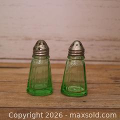 MaxSold Auction: Vintage Hazel Atlas Green Uranium Glass Salt & Pepper Shakers, Pair - Ottawa (Ontario, Canada) SELLER MANAGED Downsizing Online Auction - Valley Stream Drive (CONDO)